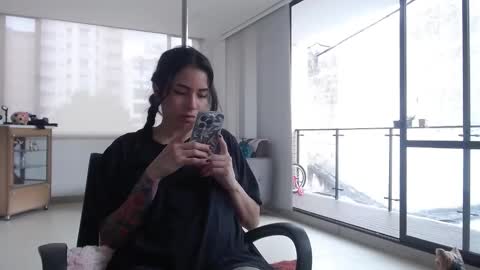 Addison  online show from December 2024 09:06:01 PM