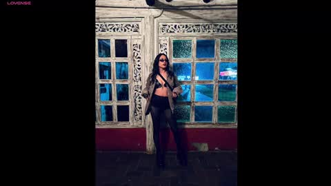 Addison  online show from December 2024 10:23:01 PM