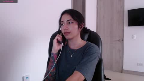 Addison  online show from December 2024 09:33:02 PM