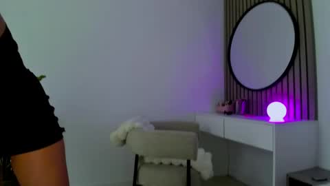 8selene online show from May 2026 10:54:01 AM