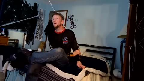 8over6 online show from December 2024 10:04:01 PM