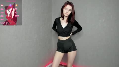 Lissa online show from April 2026 09:01:01 PM