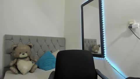 DERECK online show from February 2026 12:23:01 PM