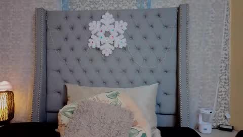  Abby  online show from December 2025 06:37:02 PM