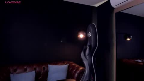 _adamcoper_ online show from April 2026 04:19:02 PM