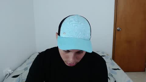 Alex online show from February 2025 04:14:02 AM