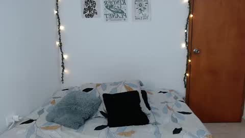 Alex online show from February 2025 04:01:02 AM