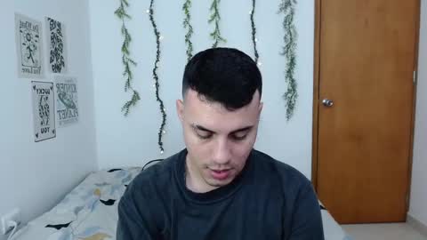 Alex online show from February 2025 04:24:02 AM