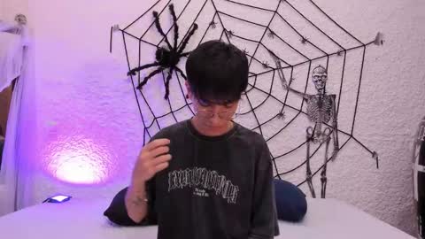 Alexander online show from October 2025 04:33:01 AM