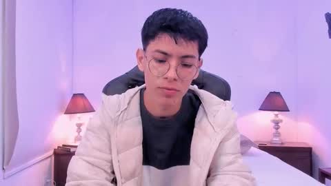 Alexander online show from November 2025 01:18:02 PM