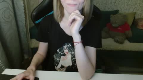  AliceCullen  online show from November 2025 03:55:01 PM