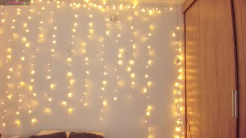 Snapshot of _allisongomez chatting on December 2025 02:42:02 AM _allisongomez online show from December 2025 02:42:02 AM