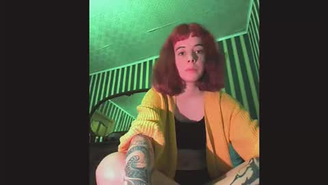 Amber online show from November 2025 08:21:02 PM