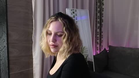 Snapshot of _amymoore_ chatting on February 2026 01:56:02 AM _amymoore_ online show from February 2026 01:56:02 AM