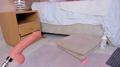 ngela  online show from January 2025 02:41:01 PM