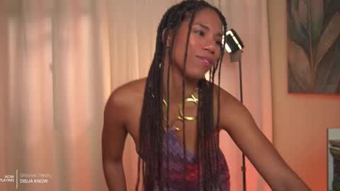 Snapshot of _angeleyes chatting on September 2025 10:12:01 PM Angie -  online show from September 2025 10:12:01 PM