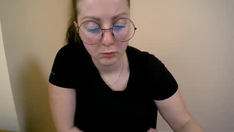 Anna online show from January 2025 01:49:01 PM