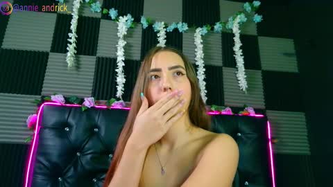 Annie Andrick online show from February 2026 01:17:01 PM