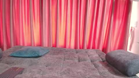 Melissa  online show from October 2025 05:12:02 PM