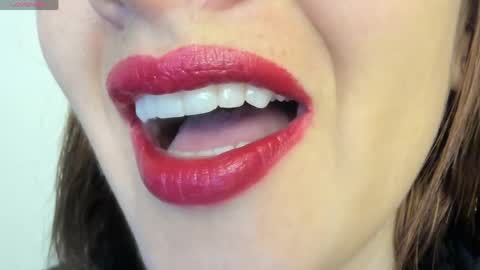 antonia online show from April 2026 03:27:02 PM