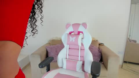    online show from January 2025 04:07:01 PM