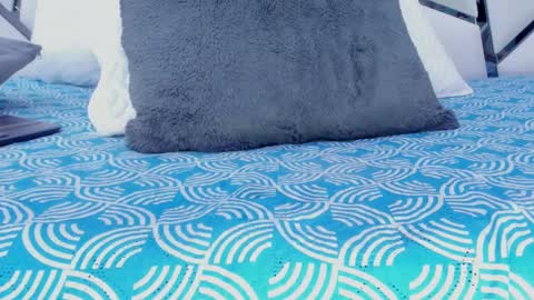 Aura online show from February 2025 06:34:01 AM