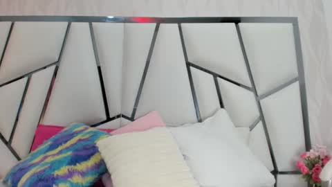 Aura online show from January 2026 03:12:02 AM