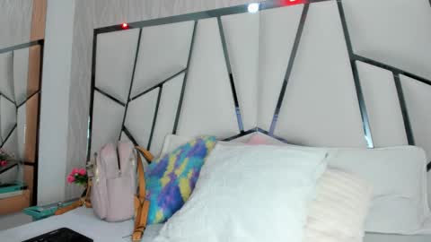 Aura online show from January 2026 03:11:02 AM