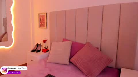 _aurora_collins_ online show from July 2026 02:48:02 PM