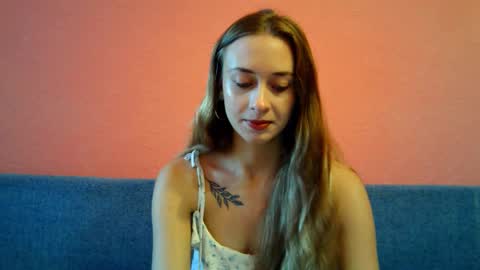 _aurora_sweet online show from November 2025 08:30:02 AM