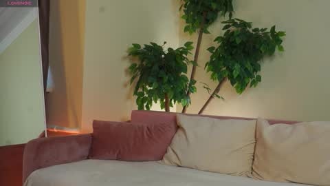 Jess online show from February 2026 03:39:01 AM