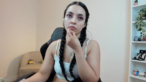 Bella Evans online show from January 2025 11:48:01 AM