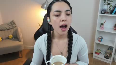 Bella Evans online show from March 2025 05:31:02 AM