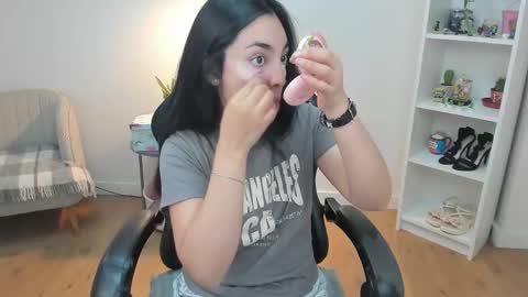 Bella Evans online show from March 2026 05:46:01 AM