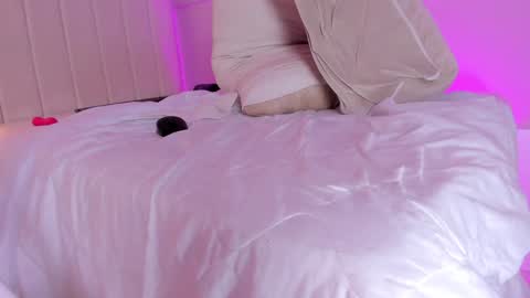 Hi guys i am Bianca  online show from December 2024 02:44:01 PM