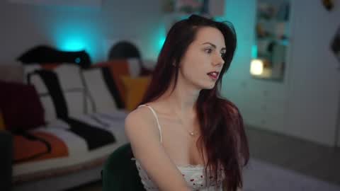 Lili online show from April 2026 09:23:02 AM