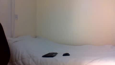 Snapshot of _bunny_b chatting on October 2025 03:34:01 AM I will be back soon online show from October 2025 03:34:01 AM