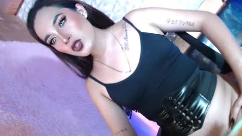 Snapshot of _caroline69 chatting on January 2025 02:57:01 AM Caroline online show from January 2025 02:57:01 AM