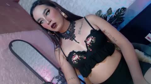 Snapshot of _caroline69 chatting on February 2025 02:45:02 AM Caroline online show from February 2025 02:45:02 AM