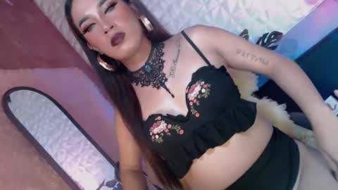Snapshot of _caroline69 chatting on February 2025 08:59:02 AM Caroline online show from February 2025 08:59:02 AM
