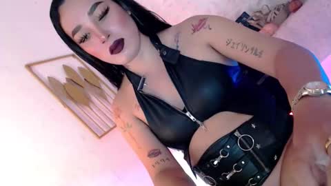 Caroline online show from February 2026 05:28:02 AM