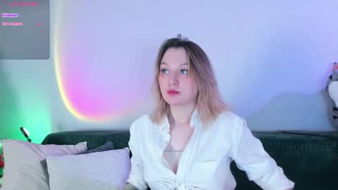 Christina Chris online show from December 2025 03:47:02 AM