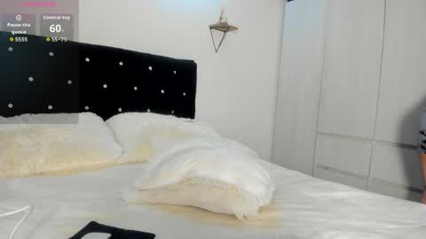 Bella  online show from April 2026 12:52:02 AM