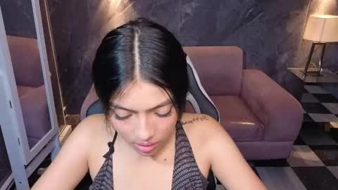 _charlottee_b online show from June 2026 08:04:01 PM