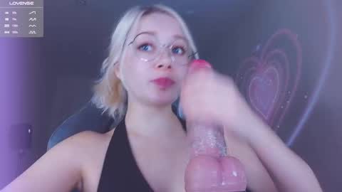Angelina online show from October 2025 04:08:01 PM