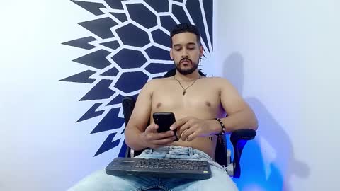 Snapshot of _christopher_dennis_ chatting on February 2025 03:36:01 AM CRIS online show from February 2025 03:36:01 AM