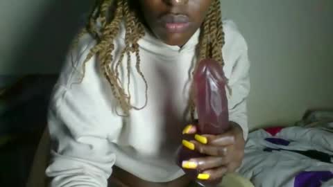 clara online show from December 2025 03:30:01 PM