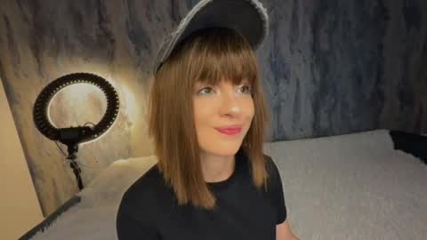 Snapshot of _comefeelme_ chatting on May 2026 08:45:01 AM D online show from May 2026 08:45:01 AM