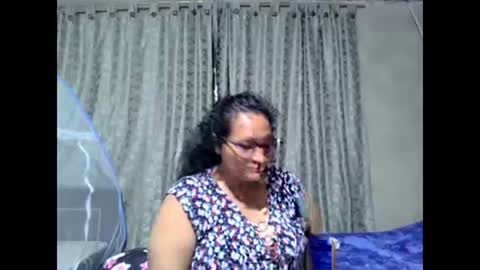 _cristal09 online show from October 2025 01:48:02 AM