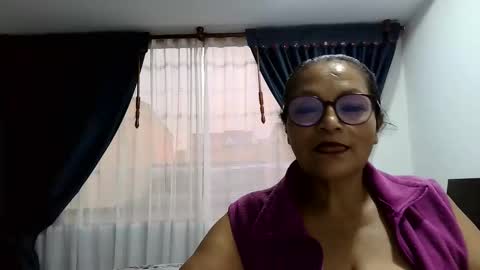 Snapshot of _cristal15 chatting on November 2025 10:21:01 PM _cristal15 online show from November 2025 10:21:01 PM